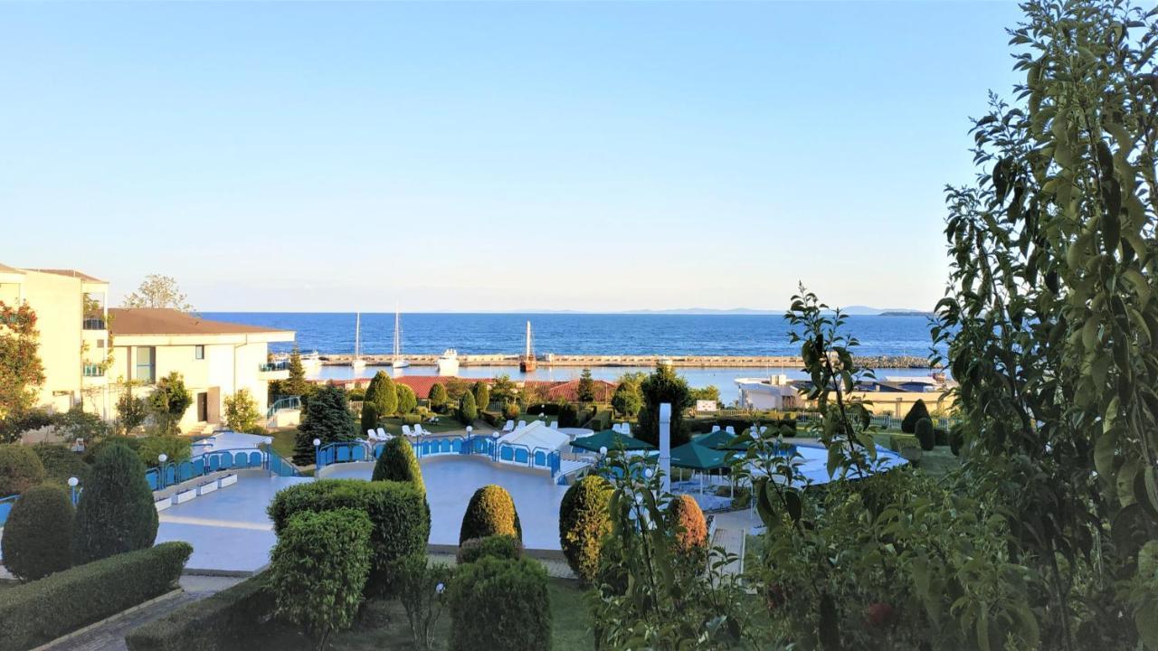 Baratero Vlas Marina Apartment Sveti Vlas Buitenkant foto