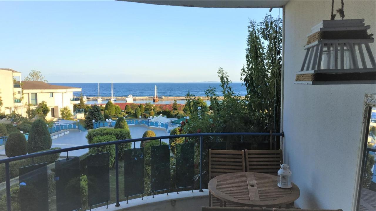 Baratero Vlas Marina Apartment Sveti Vlas Buitenkant foto