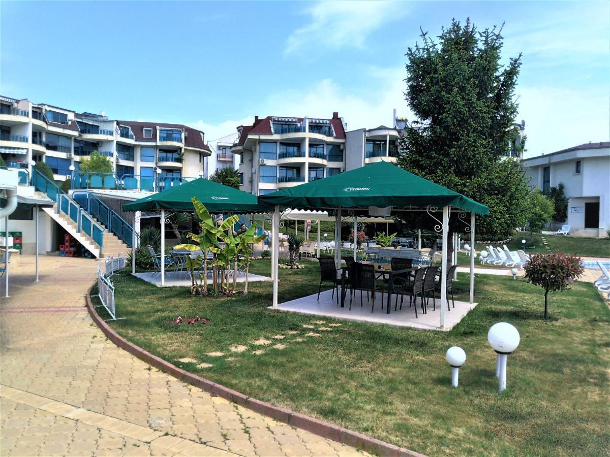 Baratero Vlas Marina Apartment Sveti Vlas Buitenkant foto