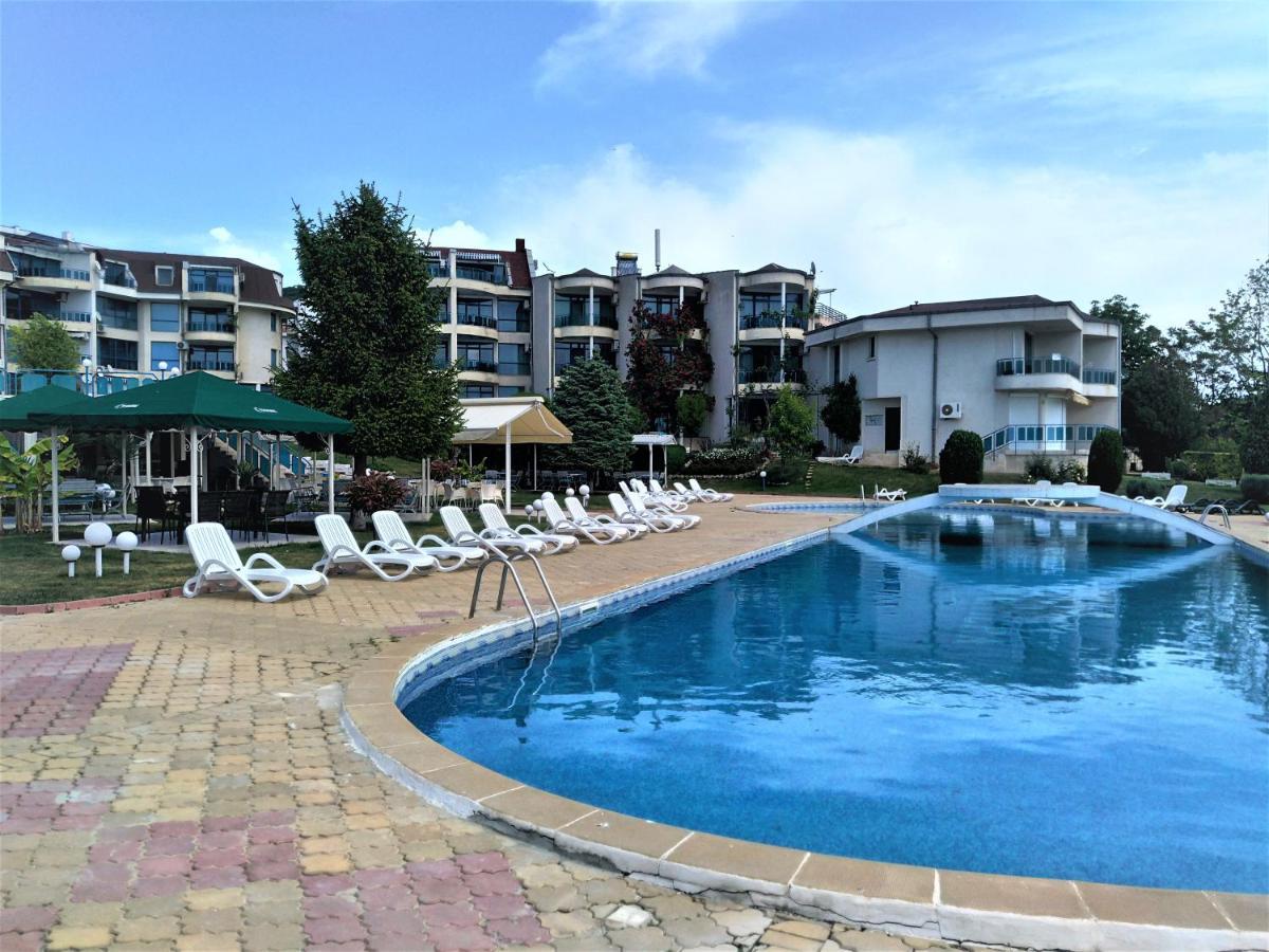 Baratero Vlas Marina Apartment Sveti Vlas Buitenkant foto