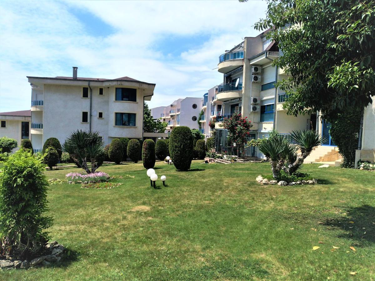 Baratero Vlas Marina Apartment Sveti Vlas Buitenkant foto