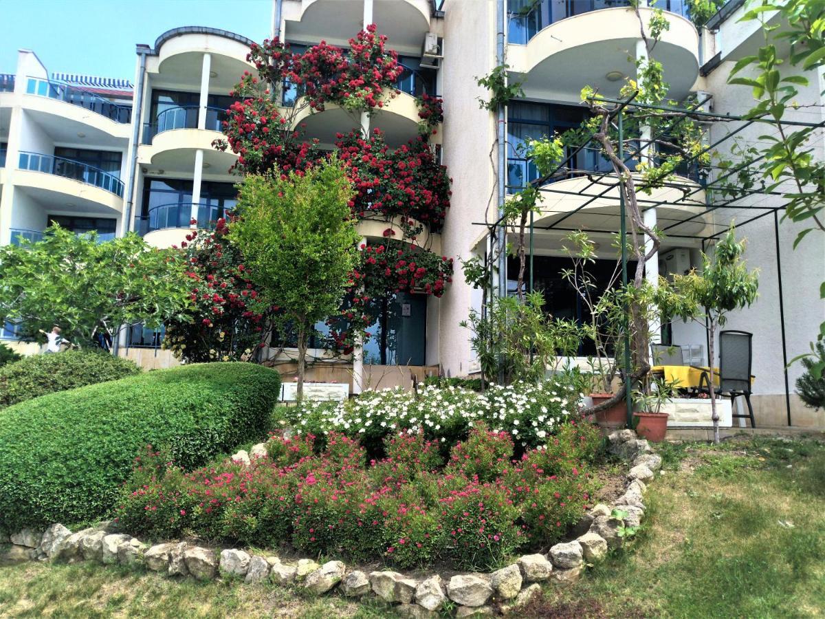 Baratero Vlas Marina Apartment Sveti Vlas Buitenkant foto