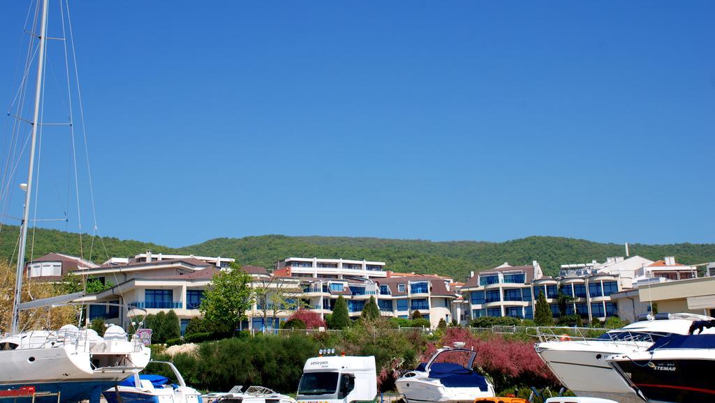 Baratero Vlas Marina Apartment Sveti Vlas Buitenkant foto